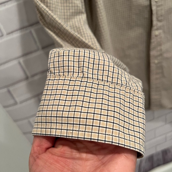 TOMMY Hilfiger men long sleeve button down shirt/size XL - Picture 6 of 9